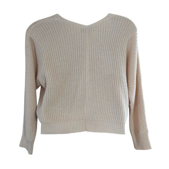 Oak & Trellis Women's Beige V-Neck Oversized Cropped Knit Sweater - Picture 2 of 7